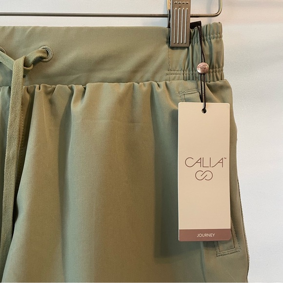 Calia xs NWT New Shorts Mid Rise Sage Green Journey Collection Woven 5” Shorts - Picture 3 of 7